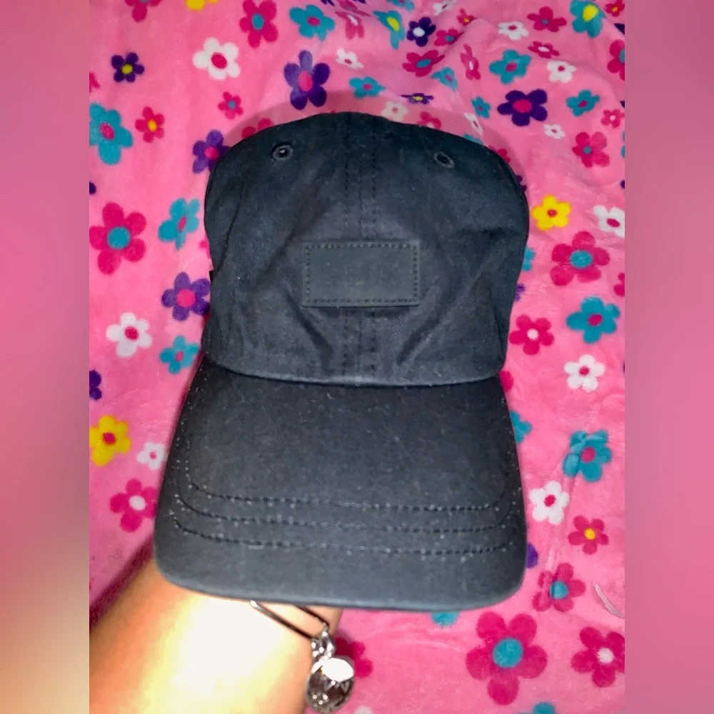 Pink Cap - Picture 1 of 5
